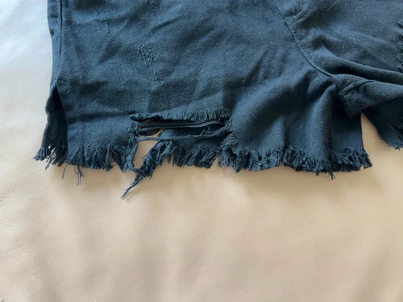 Black High Waisted Distressed Denim Tassel Shorts Wide Leg Loose Fit Size L new Amazon - Image 3
